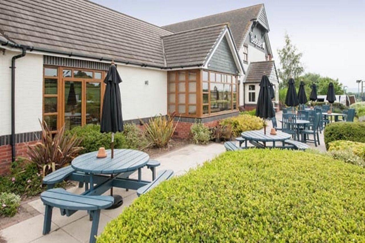 Premier Inn London Ройслип Екстериор снимка